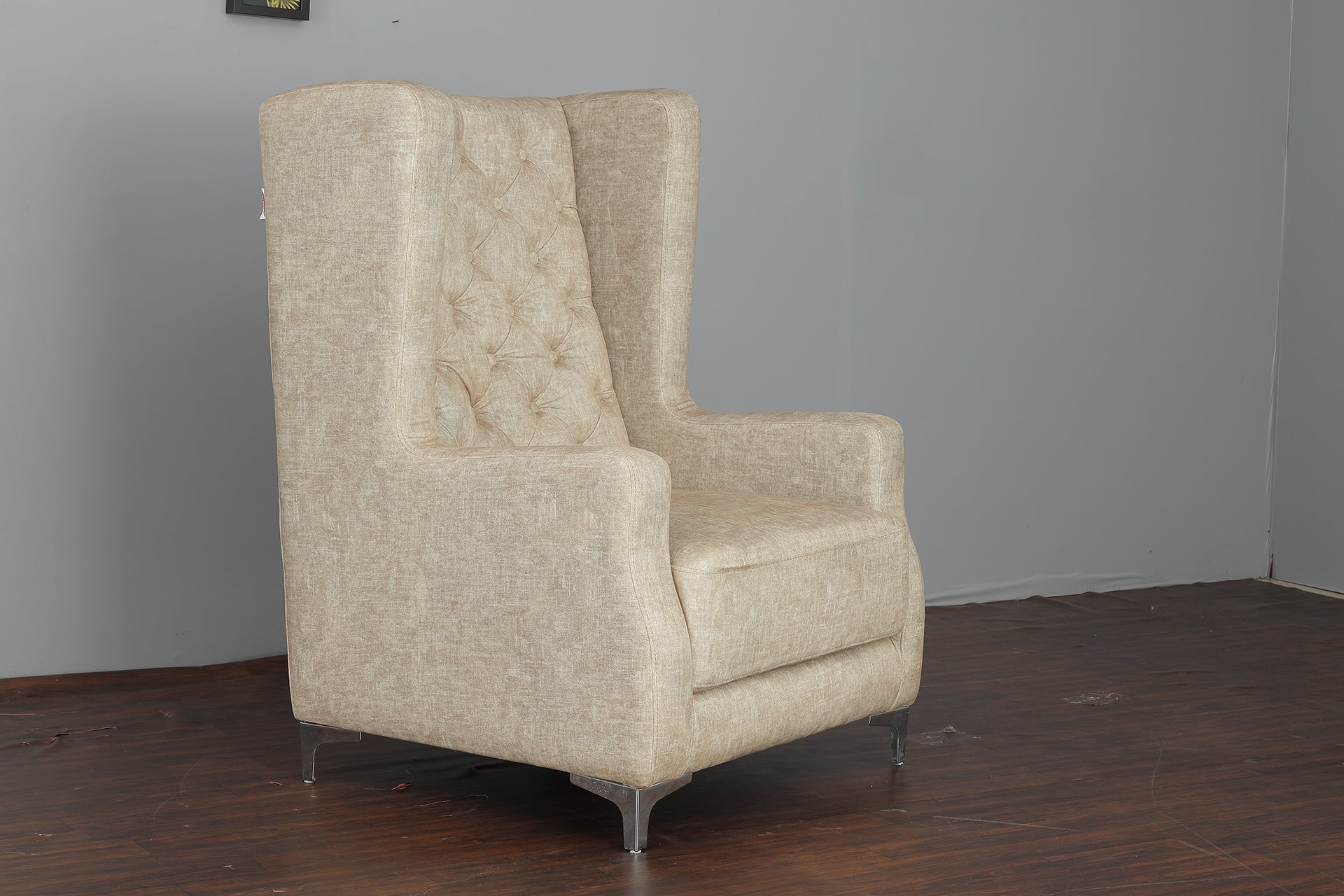 Chester Button Accent Chair