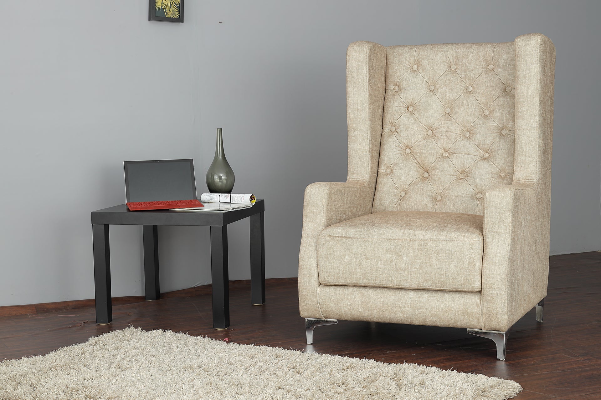 Chester Button Accent Chair