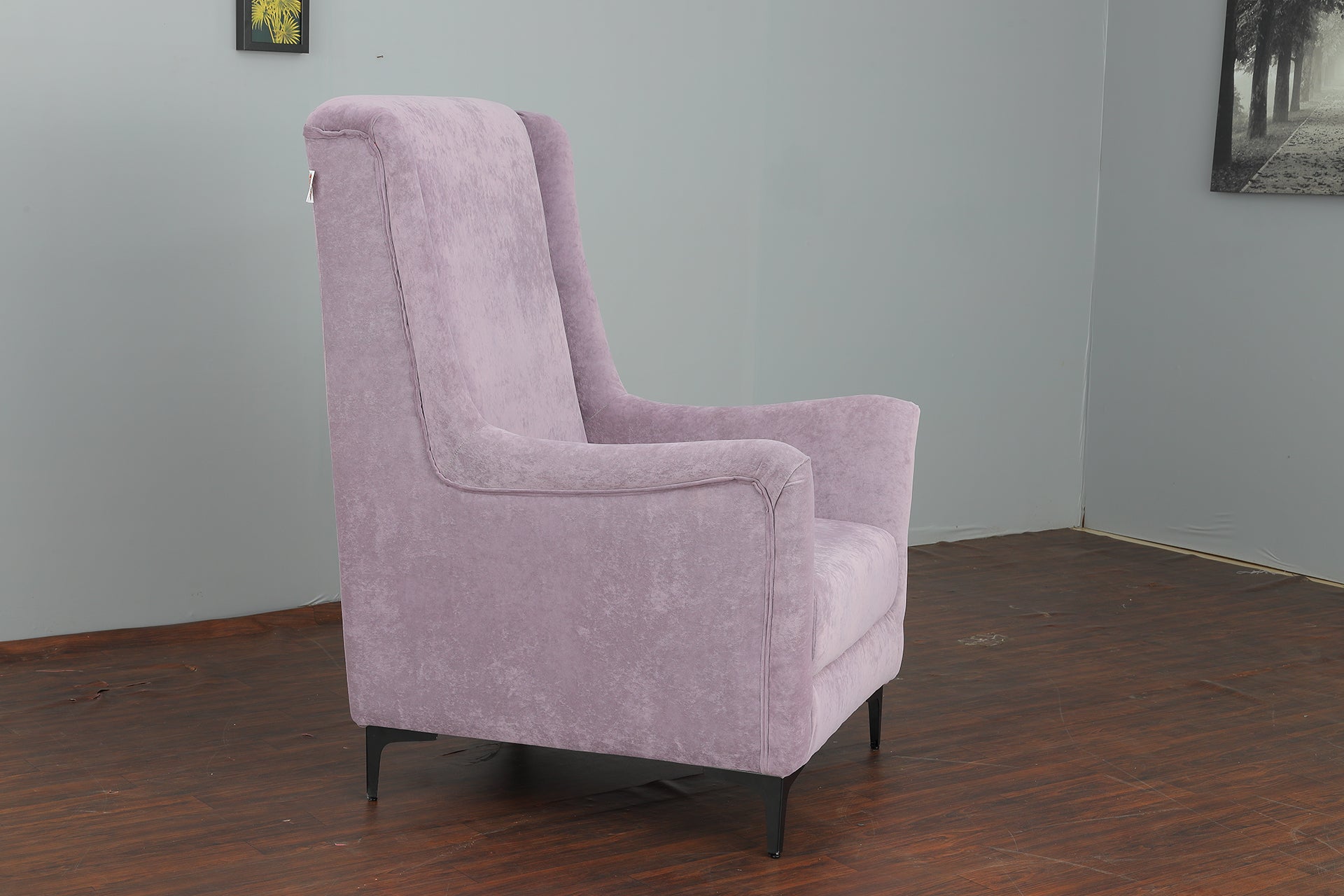 Curled Hand Rest Accent Chair