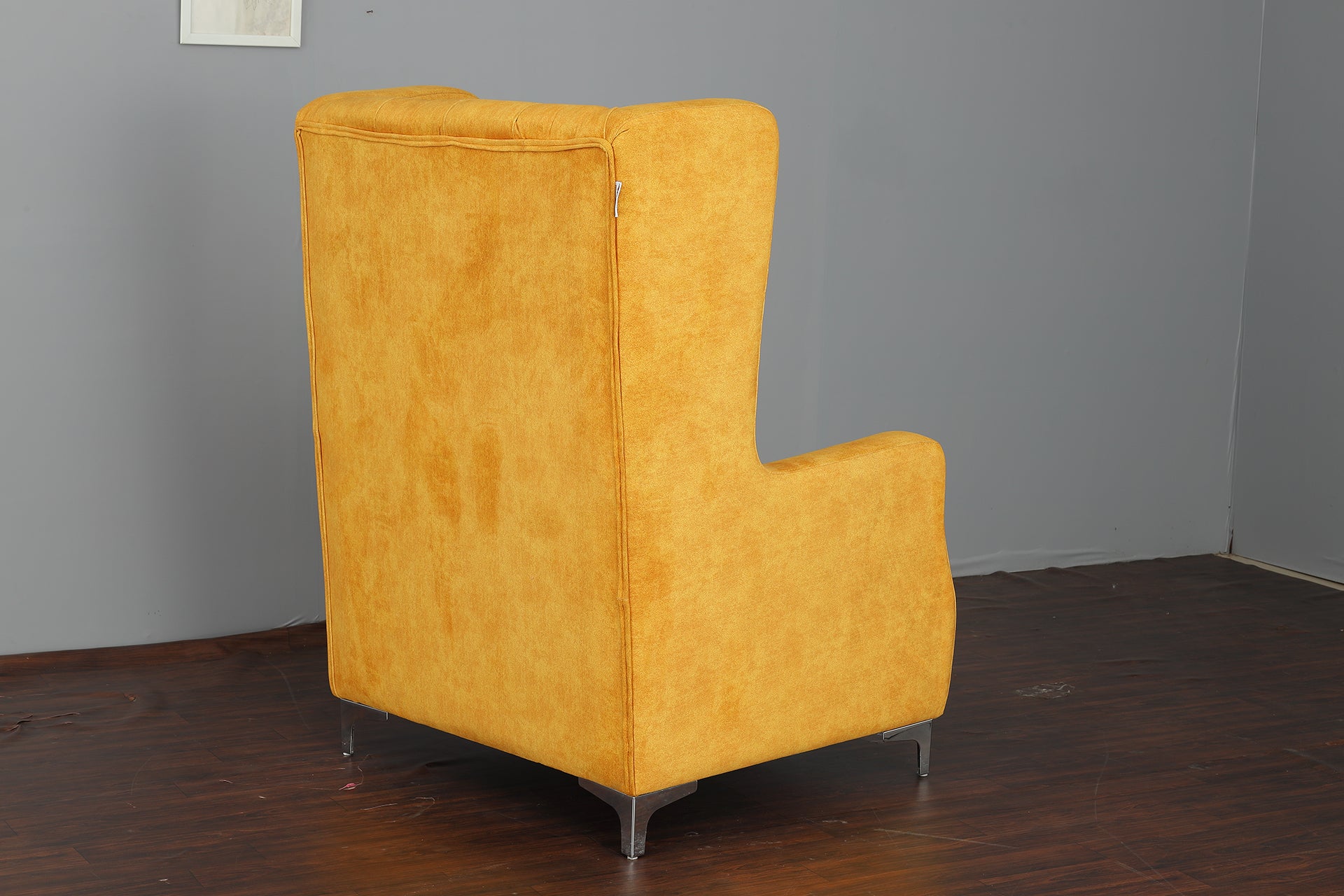 Chester Button Accent Chair