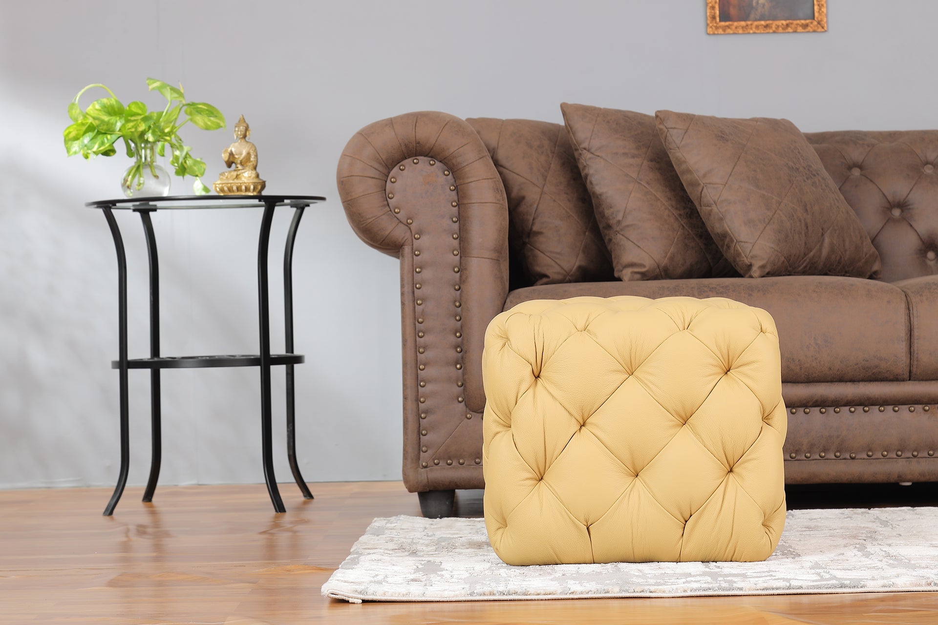 Chester Pouf With Italian Leather