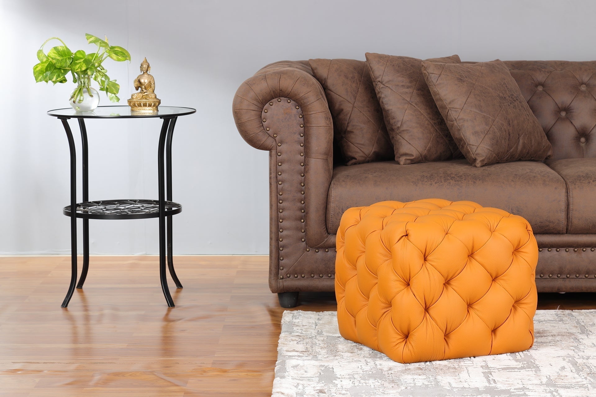 Chester Pouf With Italian Leather