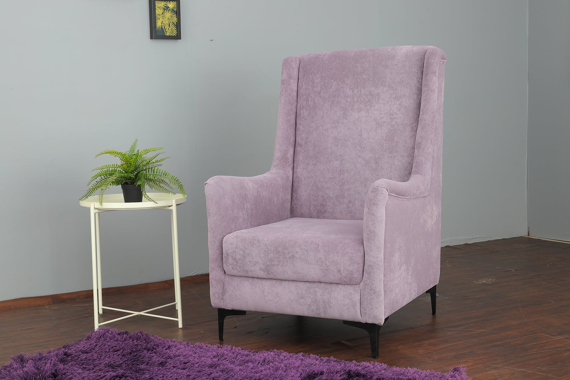 Curled Hand Rest Accent Chair