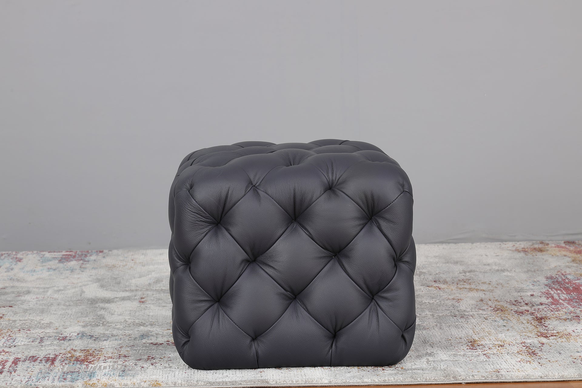 Chester Pouf With Italian Leather