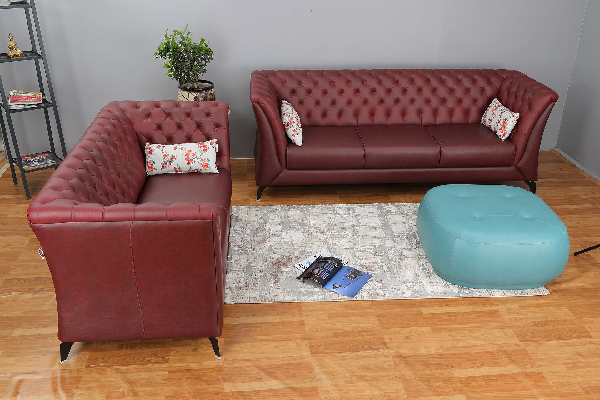 3+2 S Sleek Chester In Maroon Colour