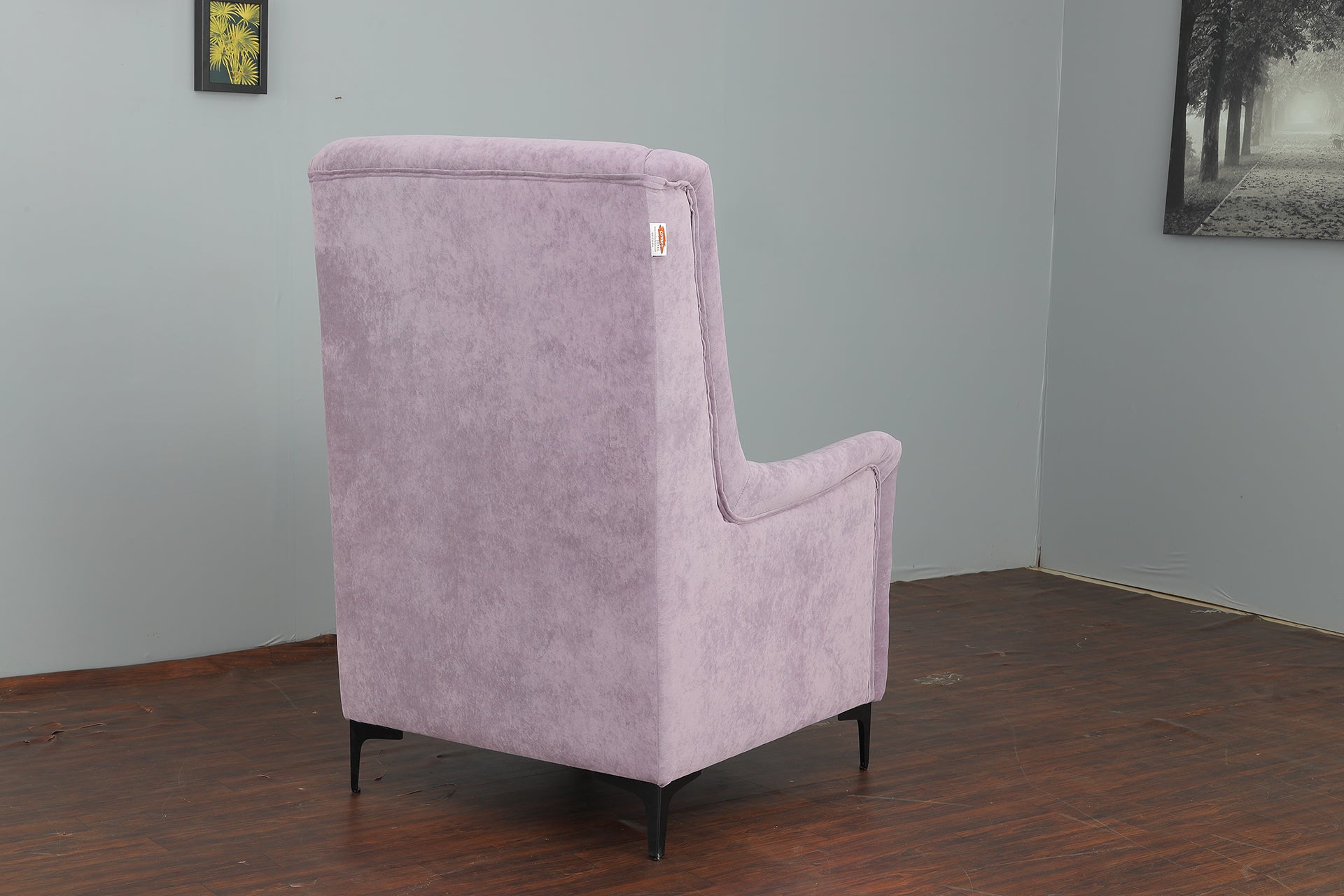 Curled Hand Rest Accent Chair