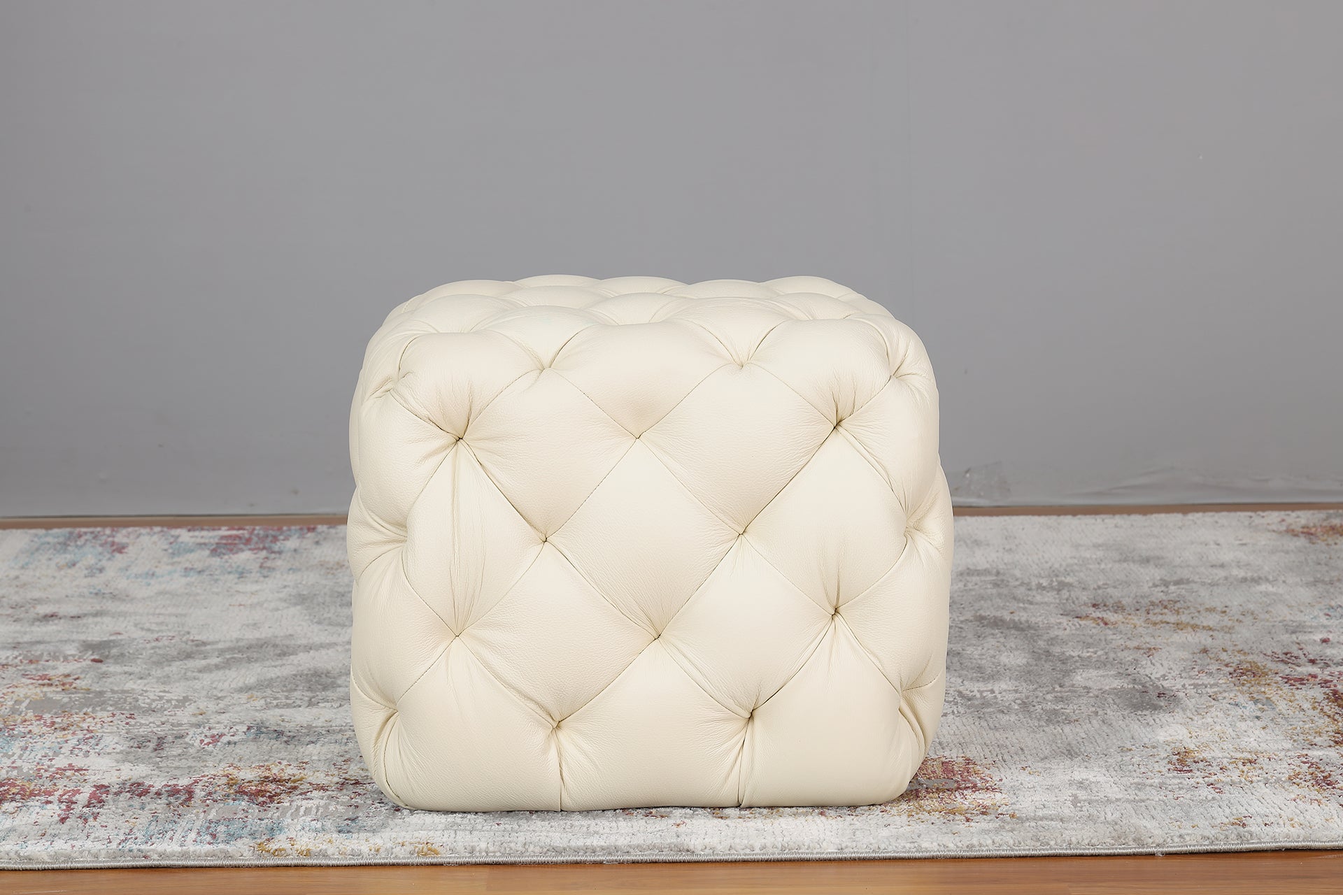 Chester Pouf With Italian Leather