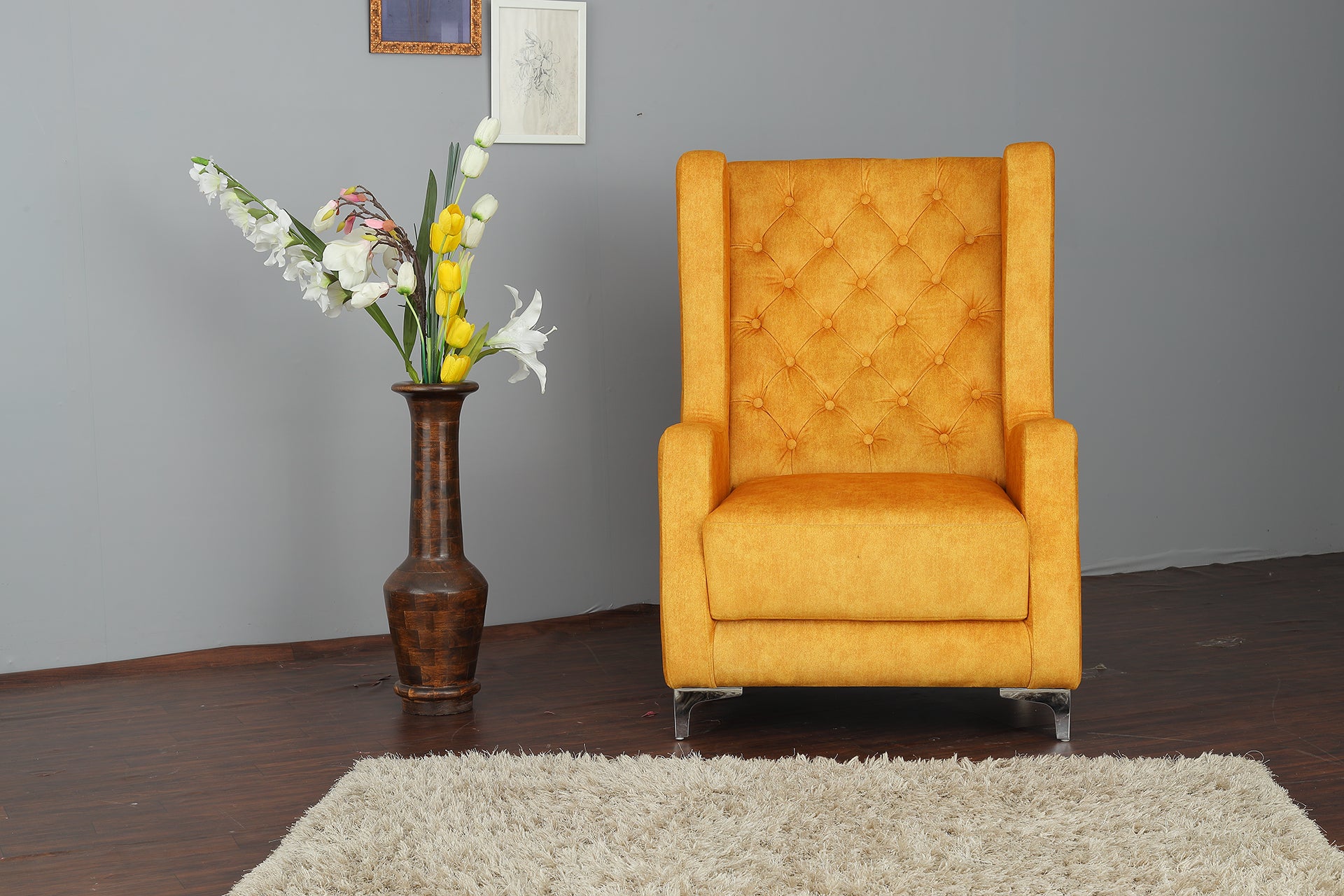 Chester Button Accent Chair