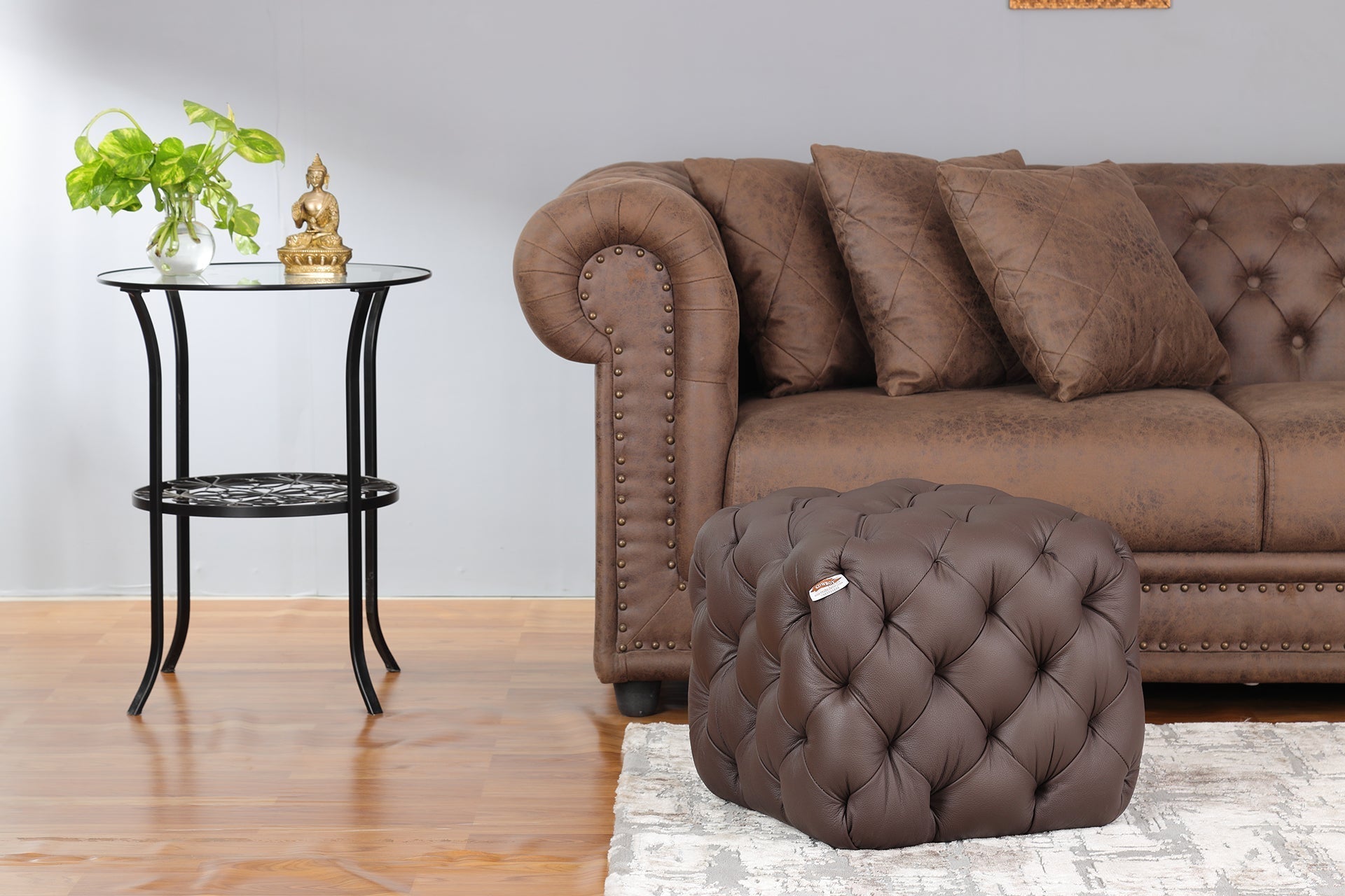 Chester Pouf With Italian Leather