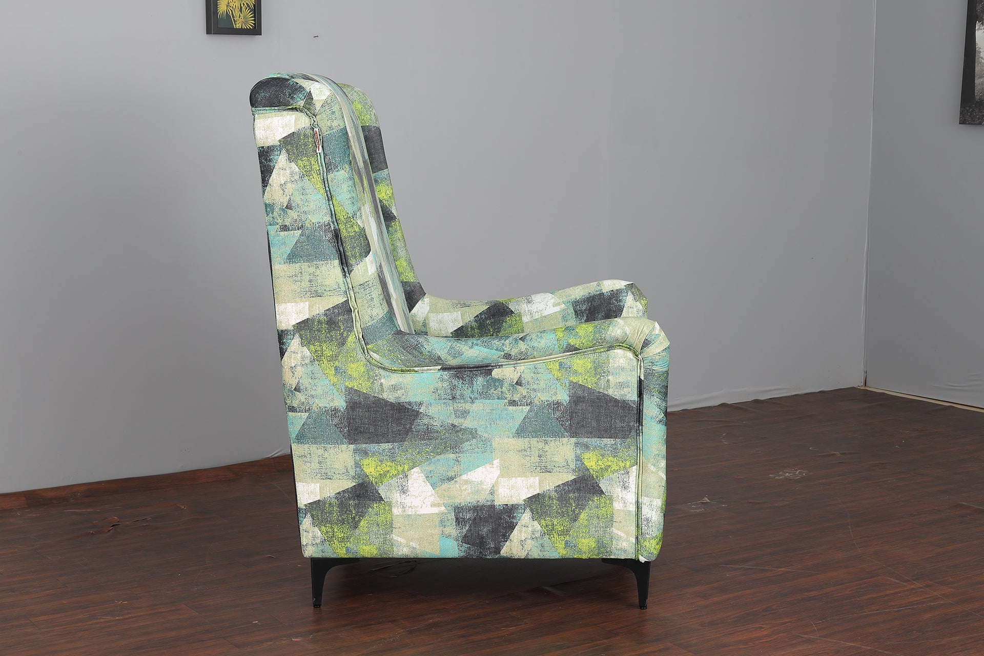 Curled Hand Rest Accent Chair