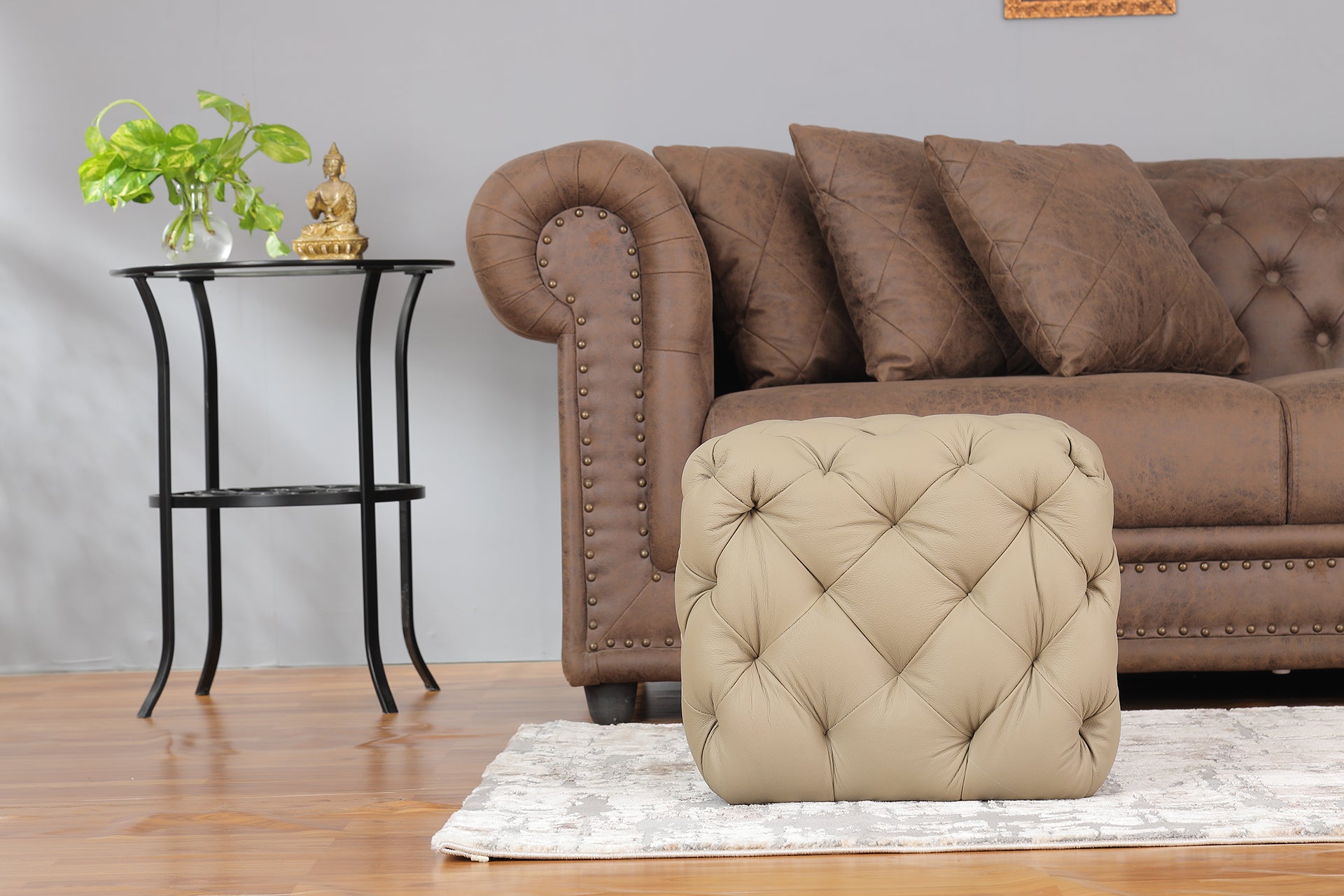 Chester Pouf With Italian Leather
