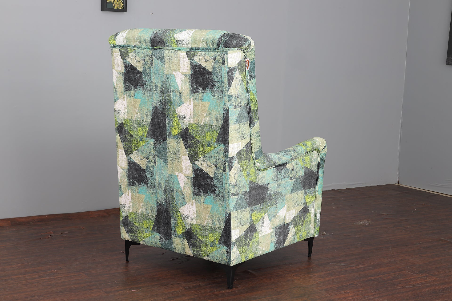 Curled Hand Rest Accent Chair