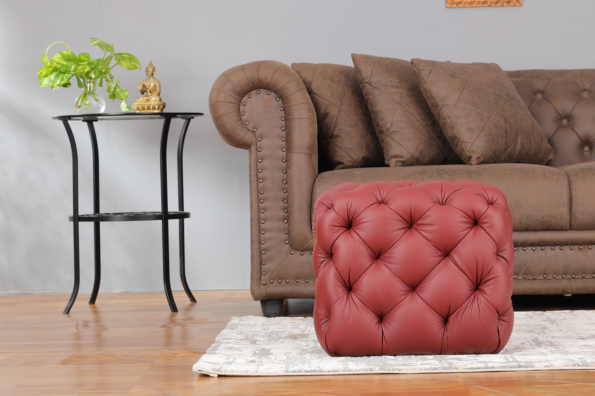 Chester Pouf With Italian Leather
